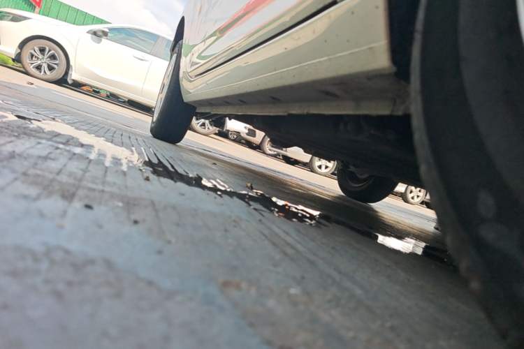 Used Geely Galaxy Panda 2025 210 km – Yuanqi Bear Right Side Sill