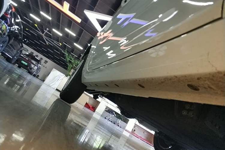 Used Geely Galaxy Panda 2025 210 km – Yuanqi Bear Right Side Sill