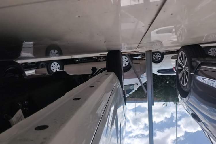 Used Geely Galaxy Panda 2025 210 km – Yuanqi Bear Right Side Sill
