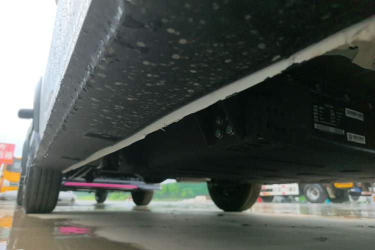 Used Geely Galaxy Panda 2025 210km Panda Kart Right Side Sill