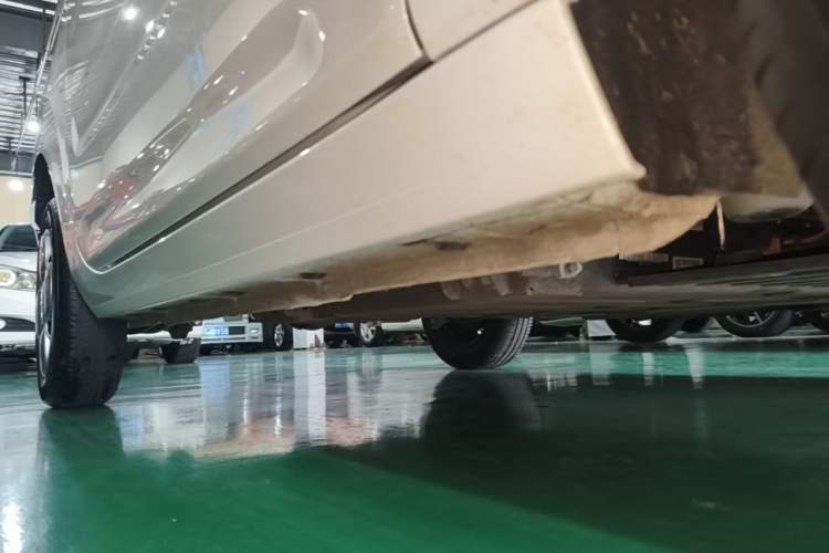 Used Geely Galaxy Panda 2025 210 km – Yuanqi Bear Right Side Sill