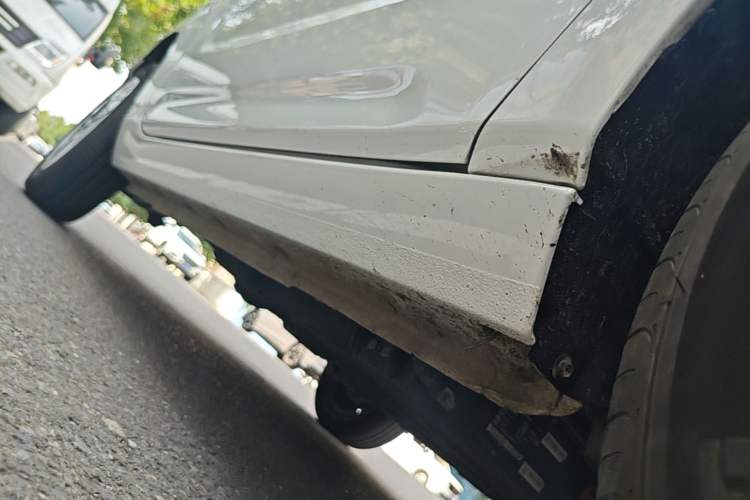 Used Geely Galaxy Panda 2025 210 km – Yuanqi Bear Right Side Sill