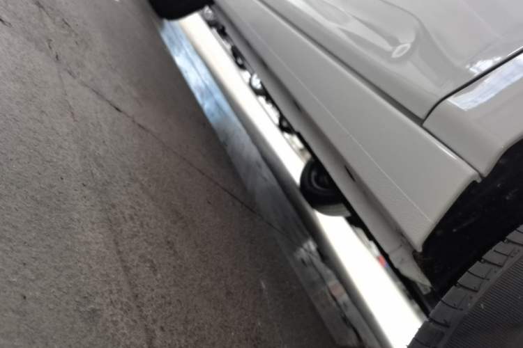 Used Geely Galaxy Panda 2025 210 km – Yuanqi Bear Right Side Sill