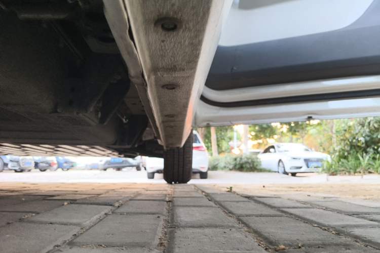 Used Geely Galaxy Panda 2025 210 km – Yuanqi Bear Right Side Sill