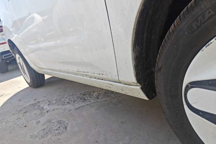 Used Geely Galaxy Panda 2025 210 km – Yuanqi Bear Right Side Sill