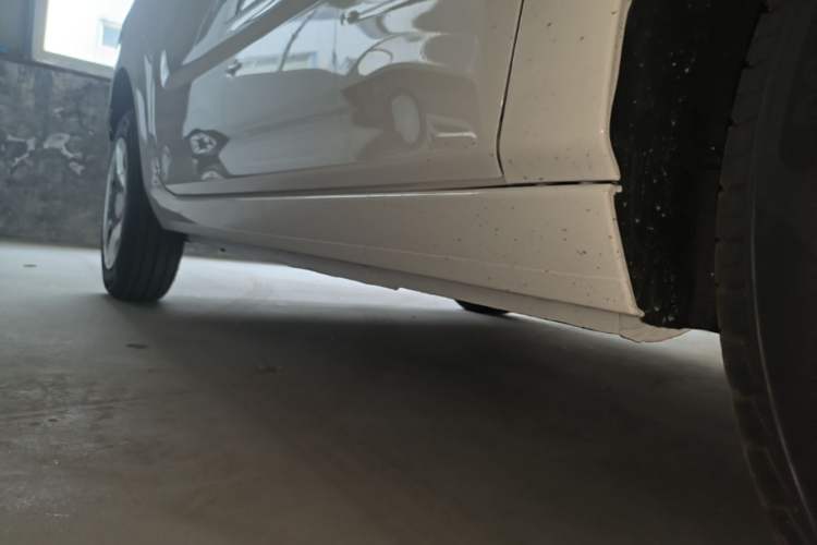 Used Geely Galaxy Panda 2025 210 km – Yuanqi Bear Right Side Sill