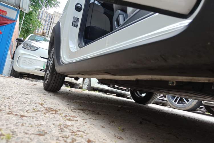 Used Geely Galaxy Panda 2025 210km Panda Rider Right Side Sill