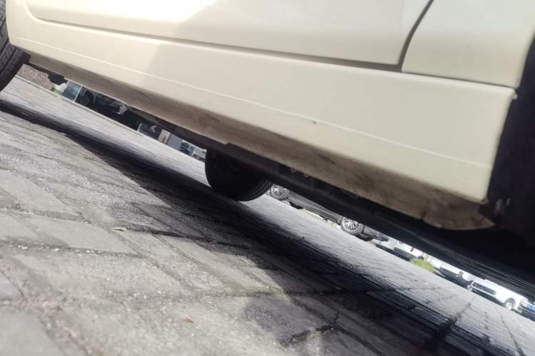 Used Geely Galaxy Panda 2025 210 km – Yuanqi Bear Right Side Sill