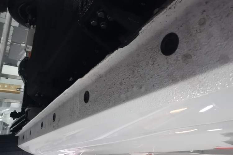 Used Geely Galaxy Panda 2025 210 km – Yuanqi Bear Right Side Sill