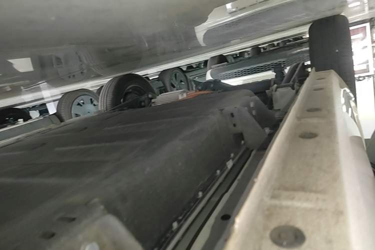 Used Geely Galaxy Panda 2025 210 km – Yuanqi Bear Right Side Sill