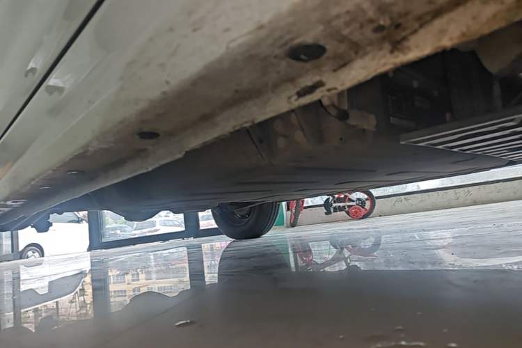 Used Geely Galaxy Panda 2025 210 km – Yuanqi Bear Right Side Sill