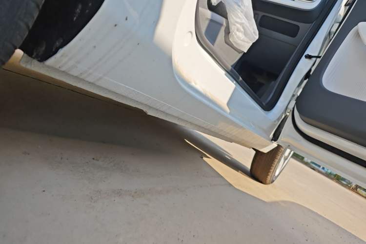 Used Geely Galaxy Panda 2025 210 km – Yuanqi Bear Right Side Sill