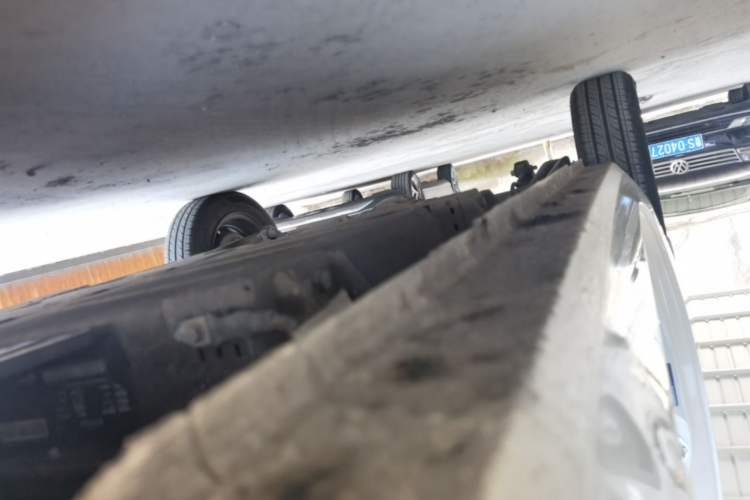 Used Geely Galaxy Panda 2025 210 km – Yuanqi Bear Right Side Sill