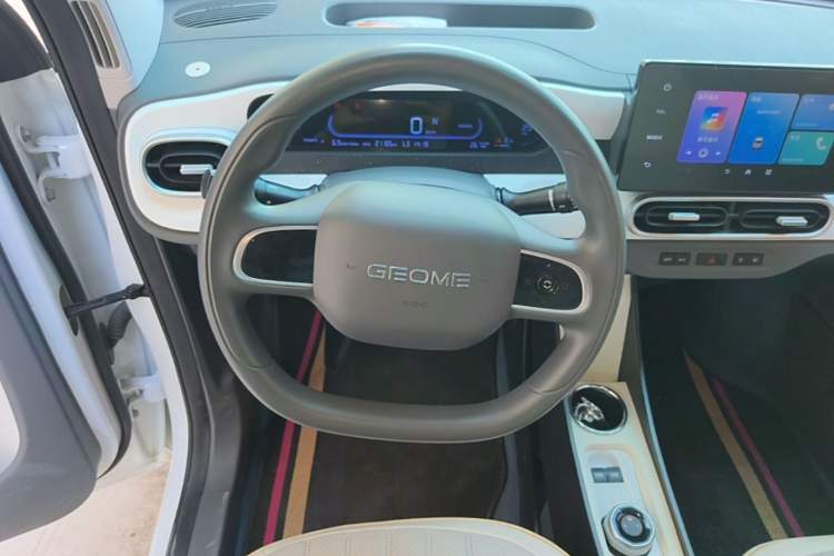 Used Geely Galaxy Panda 2025 210 km – Yuanqi Bear Steering Wheel