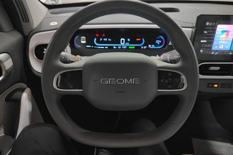 Used Geely Galaxy Panda 2025 210 km – Yuanqi Bear Steering Wheel