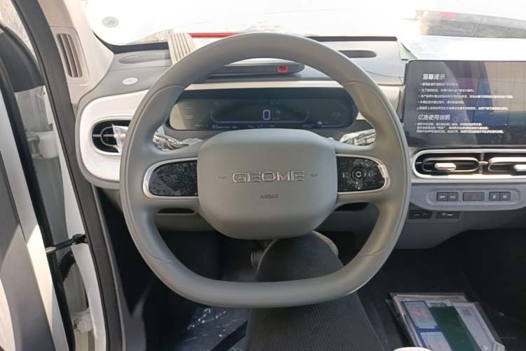 Used Geely Galaxy Panda 2025 210 km – Yuanqi Bear Steering Wheel