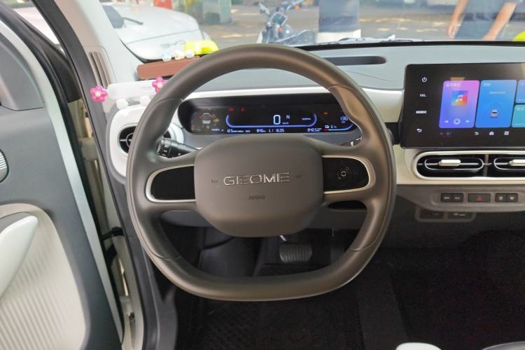 Used Geely Galaxy Panda 2025 210km Panda Rider Steering Wheel