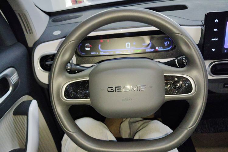 Used Geely Galaxy Panda 2025 210 km – Yuanqi Bear Steering Wheel