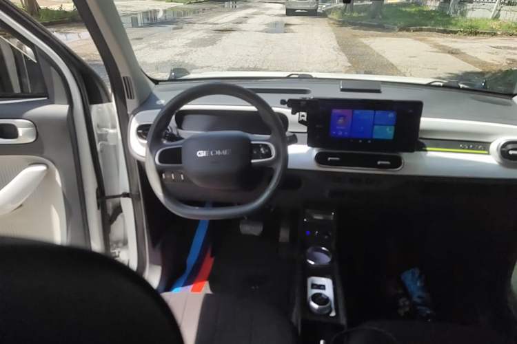 Used Geely Galaxy Panda 2025 210km Panda Kart Steering Wheel