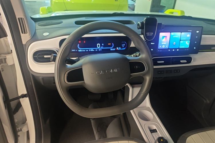Used Geely Galaxy Panda 2025 210km Panda Rider Steering Wheel