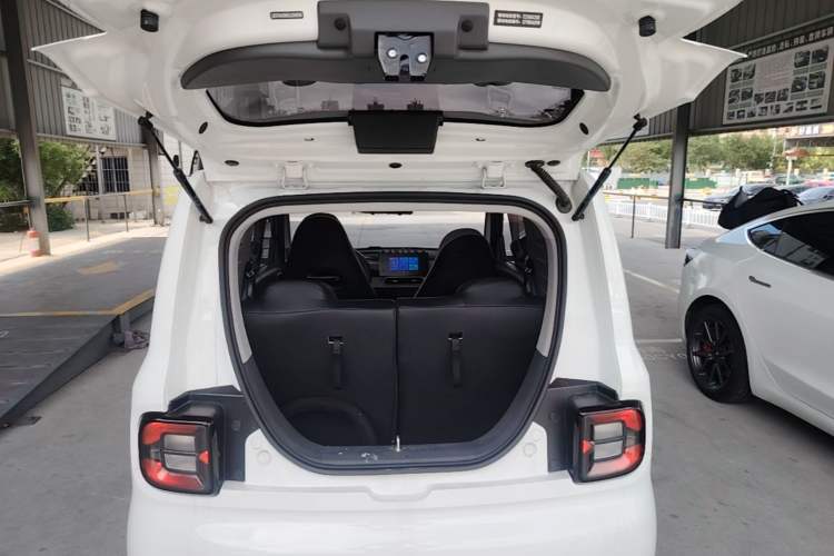 Used Geely Galaxy Panda 2025 210 km – Yuanqi Bear Trunk