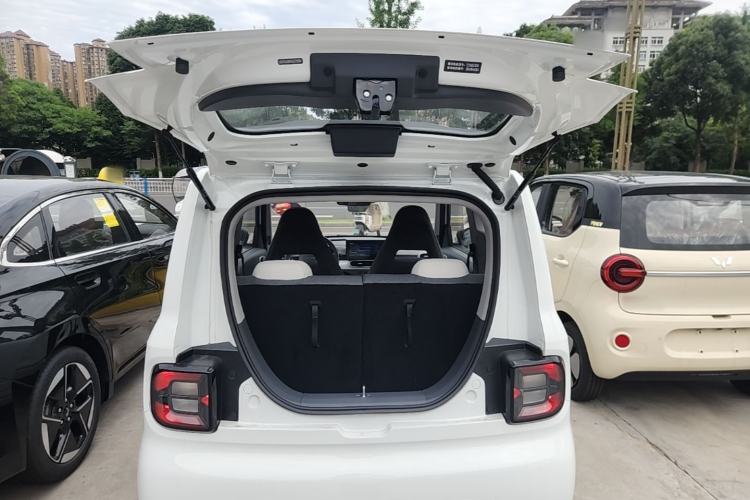 Used Geely Galaxy Panda 2025 210 km – Yuanqi Bear Trunk