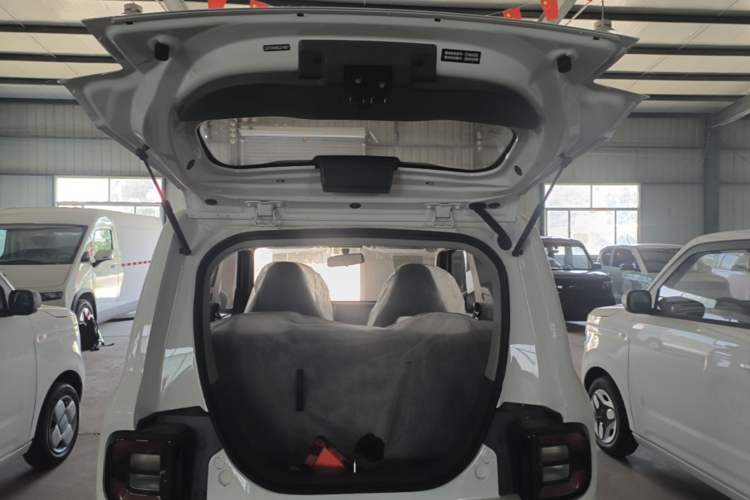 Used Geely Galaxy Panda 2025 210 km – Yuanqi Bear Trunk