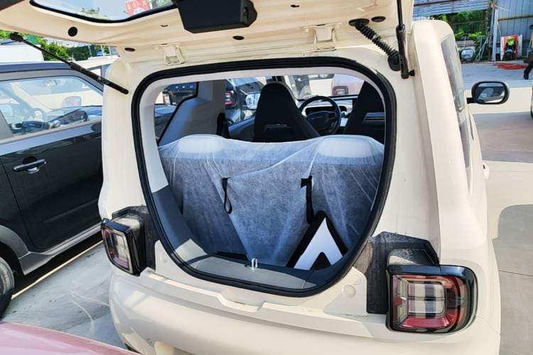 Used Geely Galaxy Panda 2025 210 km – Yuanqi Bear Trunk