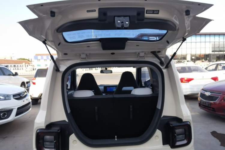 Used Geely Galaxy Panda 2025 210 km – Yuanqi Bear Trunk