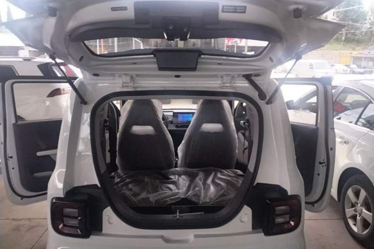 Used Geely Galaxy Panda 2025 210 km – Yuanqi Bear Trunk