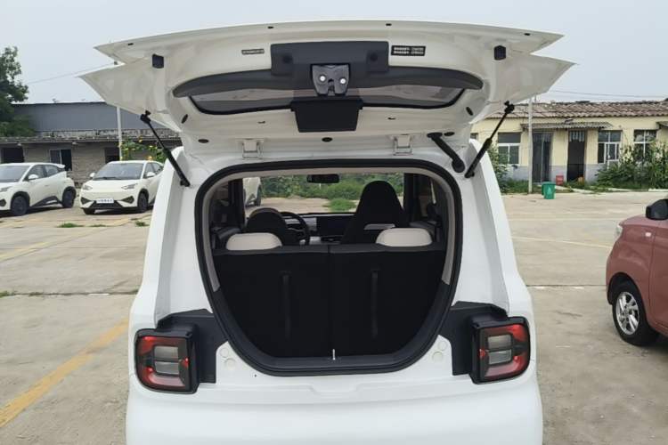 Used Geely Galaxy Panda 2025 210 km – Yuanqi Bear Trunk