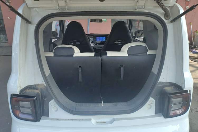 Used Geely Galaxy Panda 2025 210 km – Yuanqi Bear Trunk