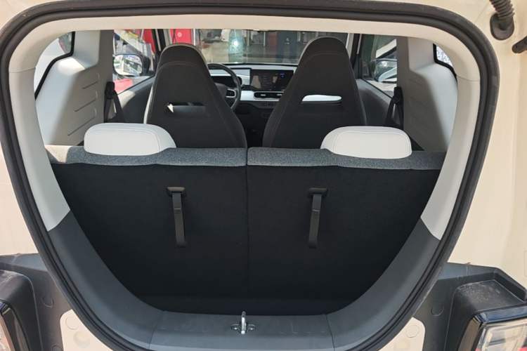 Used Geely Galaxy Panda 2025 210 km – Yuanqi Bear Trunk