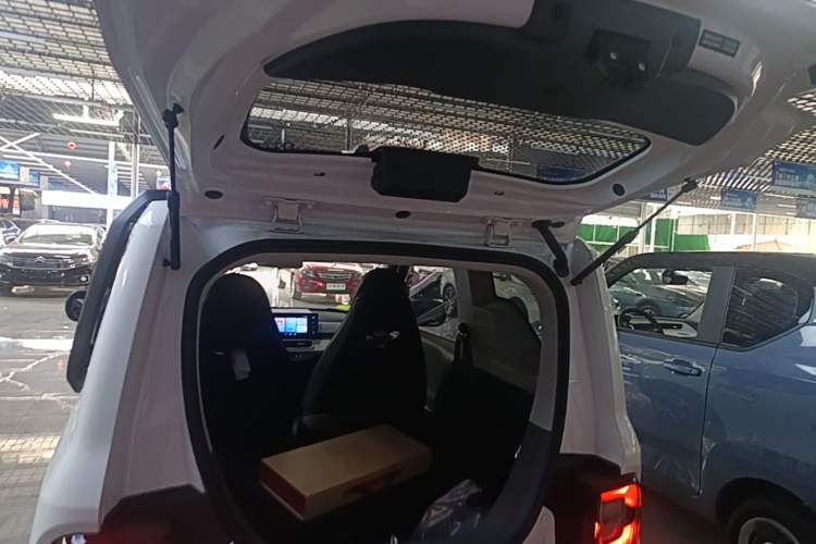 Used Geely Galaxy Panda 2025 210km Panda Rider Trunk