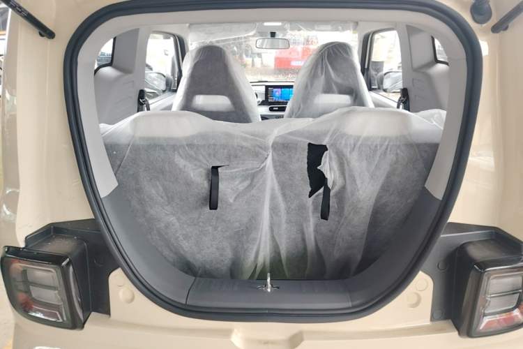 Used Geely Galaxy Panda 2025 210 km – Yuanqi Bear Trunk