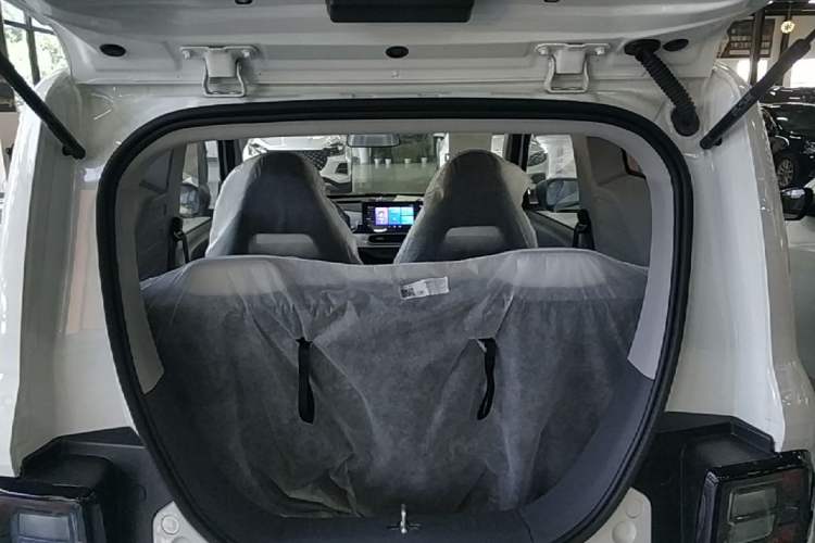 Used Geely Galaxy Panda 2025 210 km – Yuanqi Bear Trunk