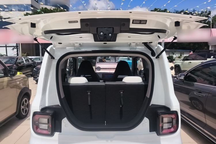 Used Geely Galaxy Panda 2025 210 km – Yuanqi Bear Trunk
