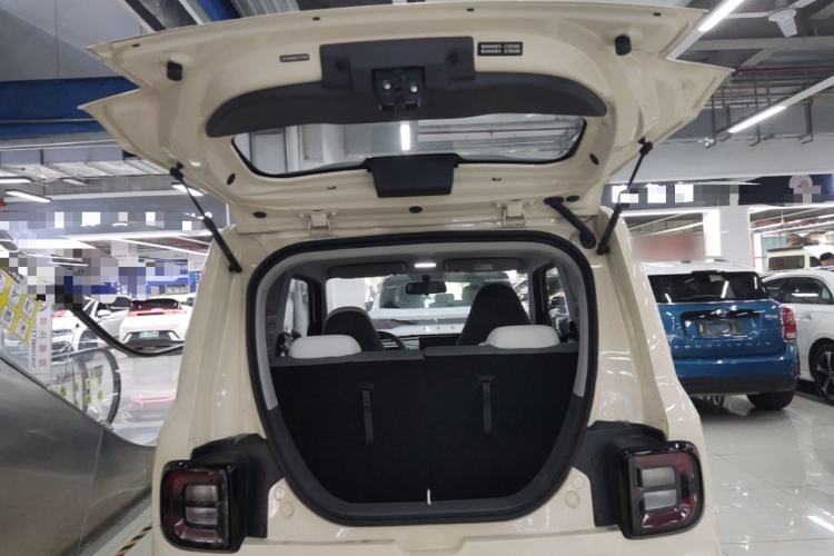 Used Geely Galaxy Panda 2025 210 km – Yuanqi Bear Trunk