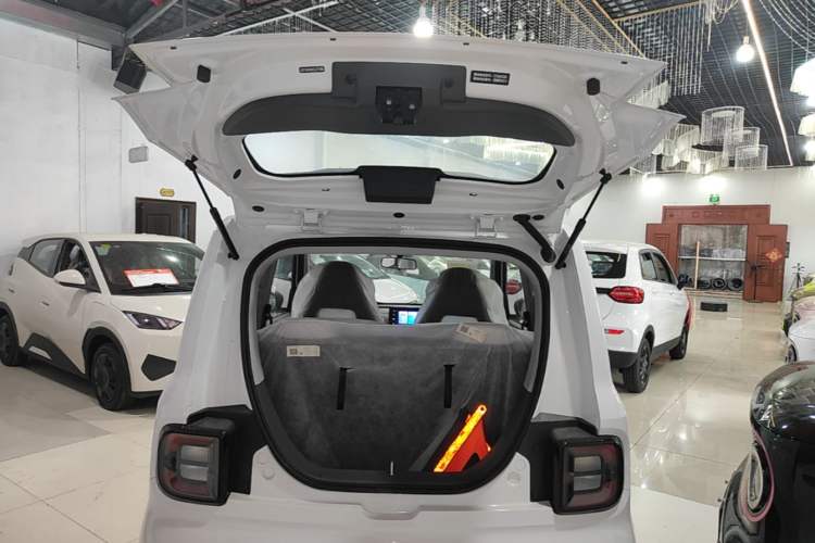 Used Geely Galaxy Panda 2025 210 km – Yuanqi Bear Trunk