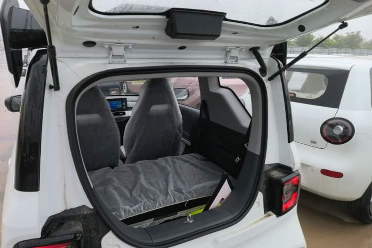 Used Geely Galaxy Panda 2025 210km Panda Kart Trunk