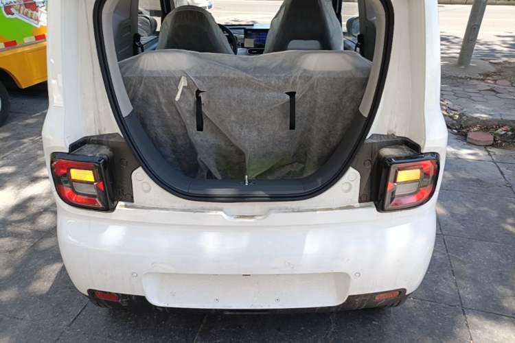 Used Geely Galaxy Panda 2025 210 km – Yuanqi Bear Trunk
