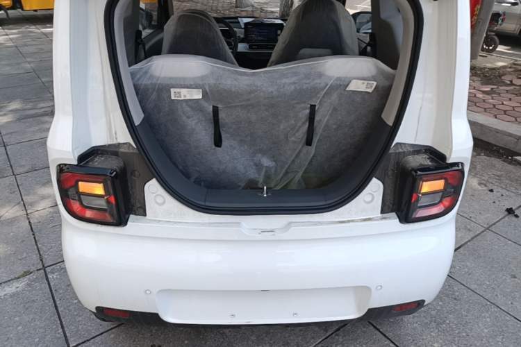 Used Geely Galaxy Panda 2025 210 km – Yuanqi Bear Trunk