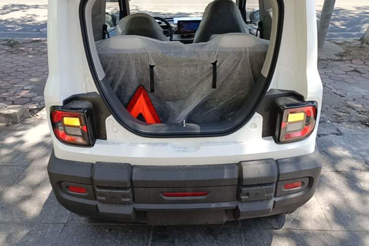 Used Geely Galaxy Panda 2025 210km Panda Rider Trunk