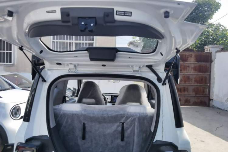 Used Geely Galaxy Panda 2025 210km Panda Kart Trunk