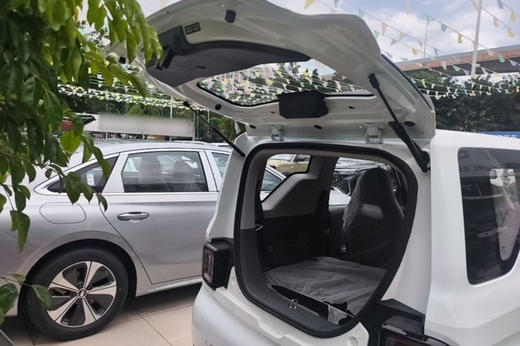 Used Geely Galaxy Panda 2025 210 km – Yuanqi Bear Trunk