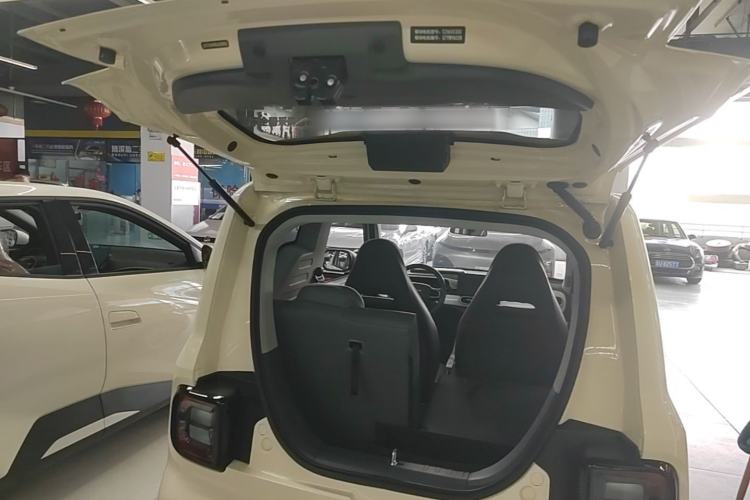 Used Geely Galaxy Panda 2025 210 km – Yuanqi Bear Trunk