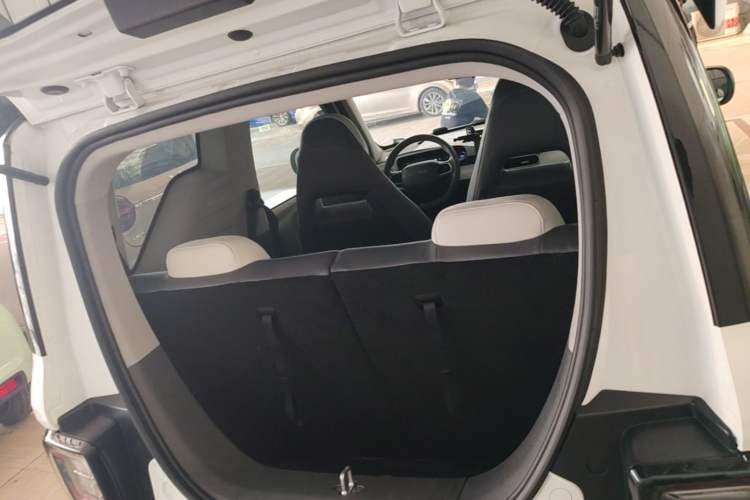 Used Geely Galaxy Panda 2025 210km Panda Kart Trunk