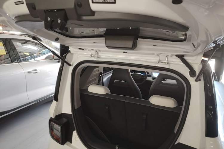 Used Geely Galaxy Panda 2025 210km Panda Kart Trunk