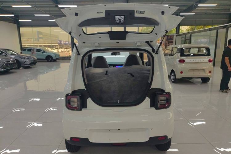 Used Geely Galaxy Panda 2025 210 km – Yuanqi Bear Trunk