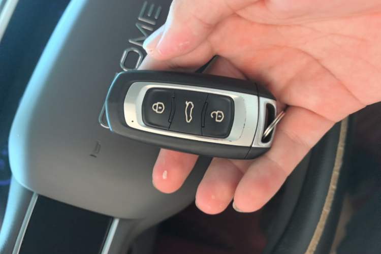 Used Geely Galaxy Panda 2025 210 km – Yuanqi Bear Vehicle Key